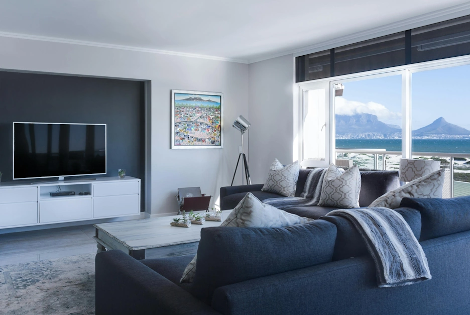 Immaculate living room prepared for new tenants